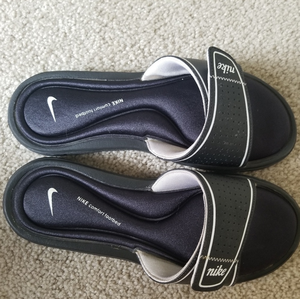 Nike Comfort Slides